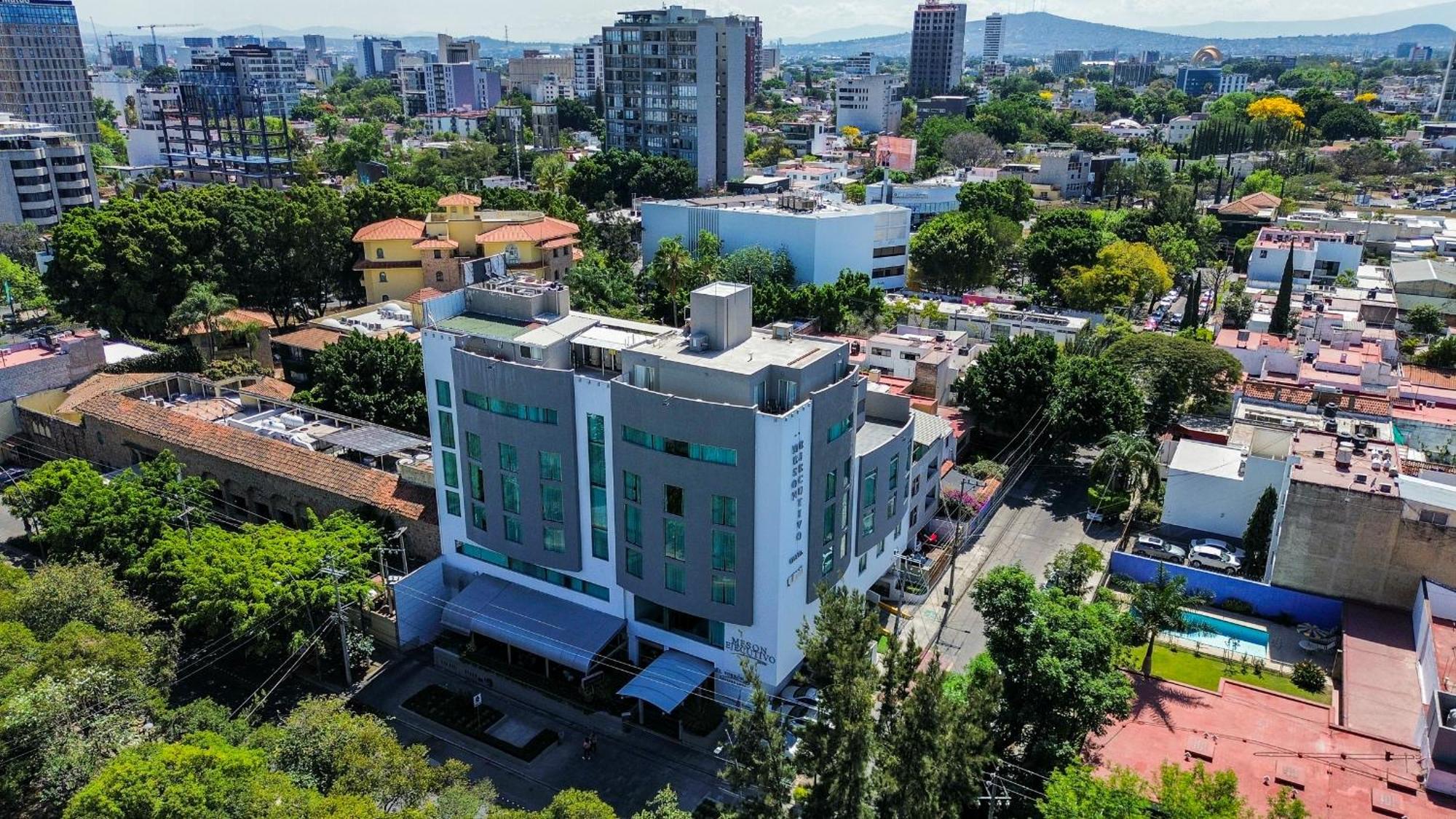 Meson Ejecutivo Guadalajara Minerva - Av Mexico Exterior foto