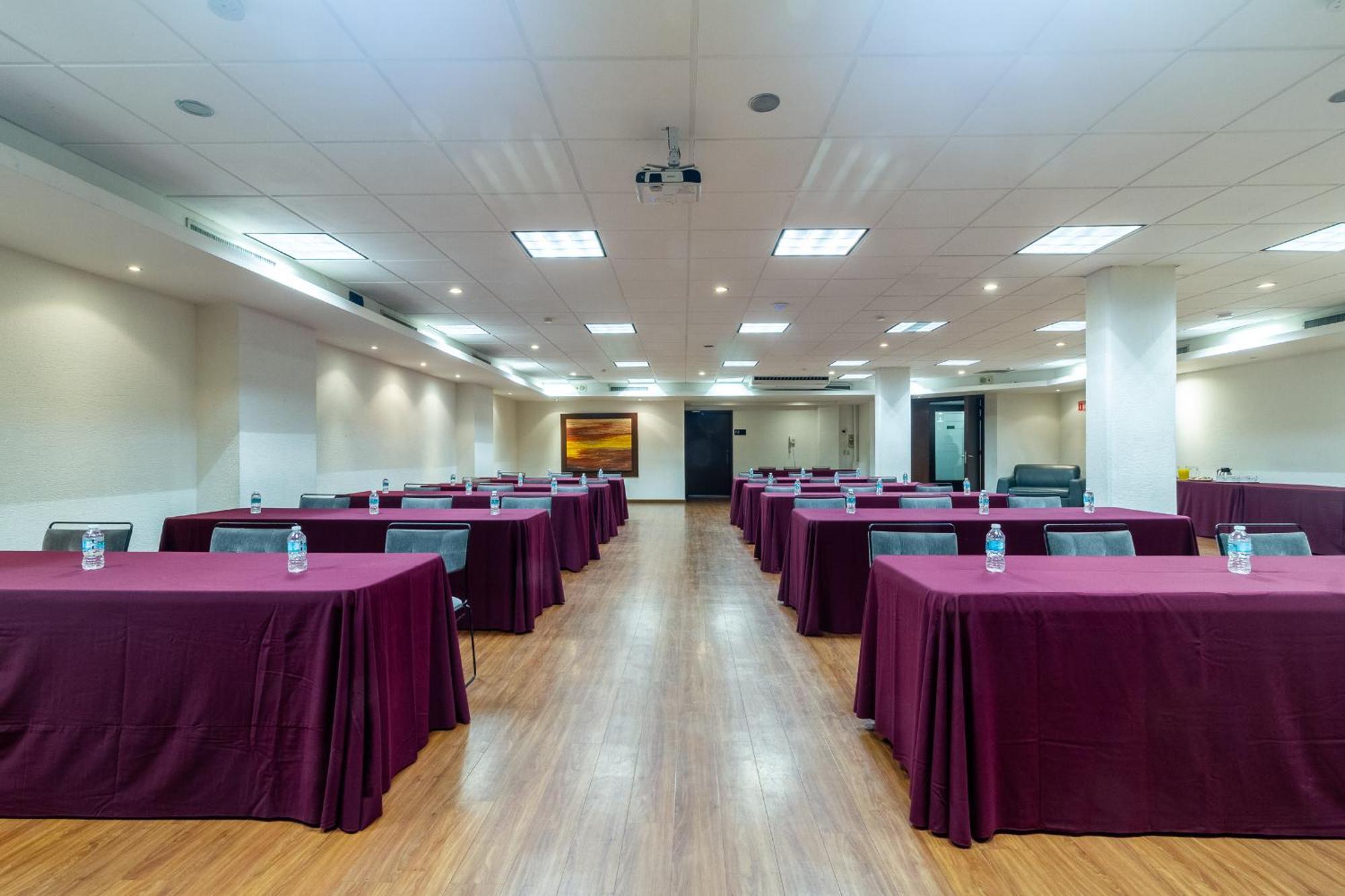 Meson Ejecutivo Guadalajara Minerva - Av Mexico Exterior foto