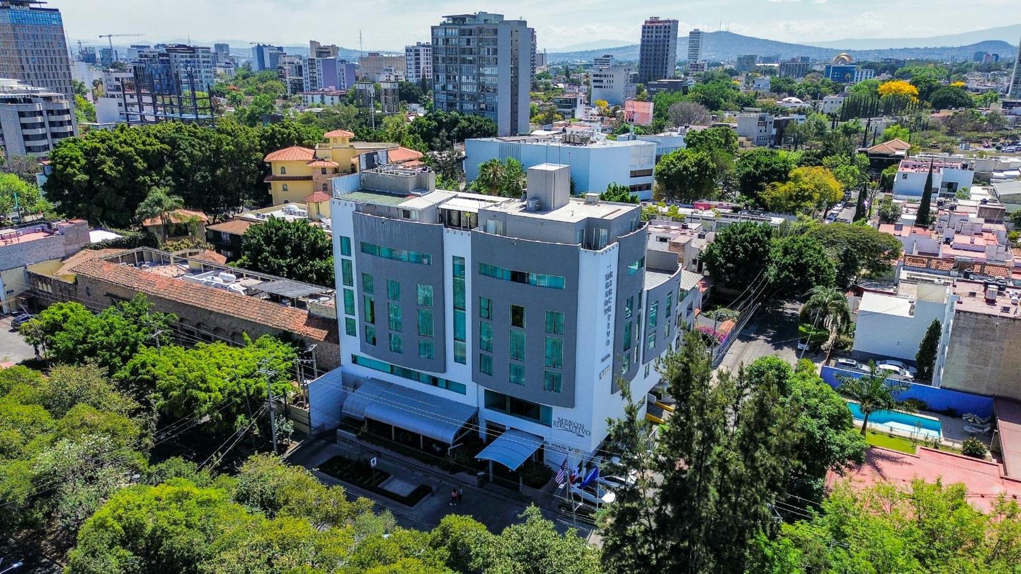 Meson Ejecutivo Guadalajara Minerva - Av Mexico Exterior foto