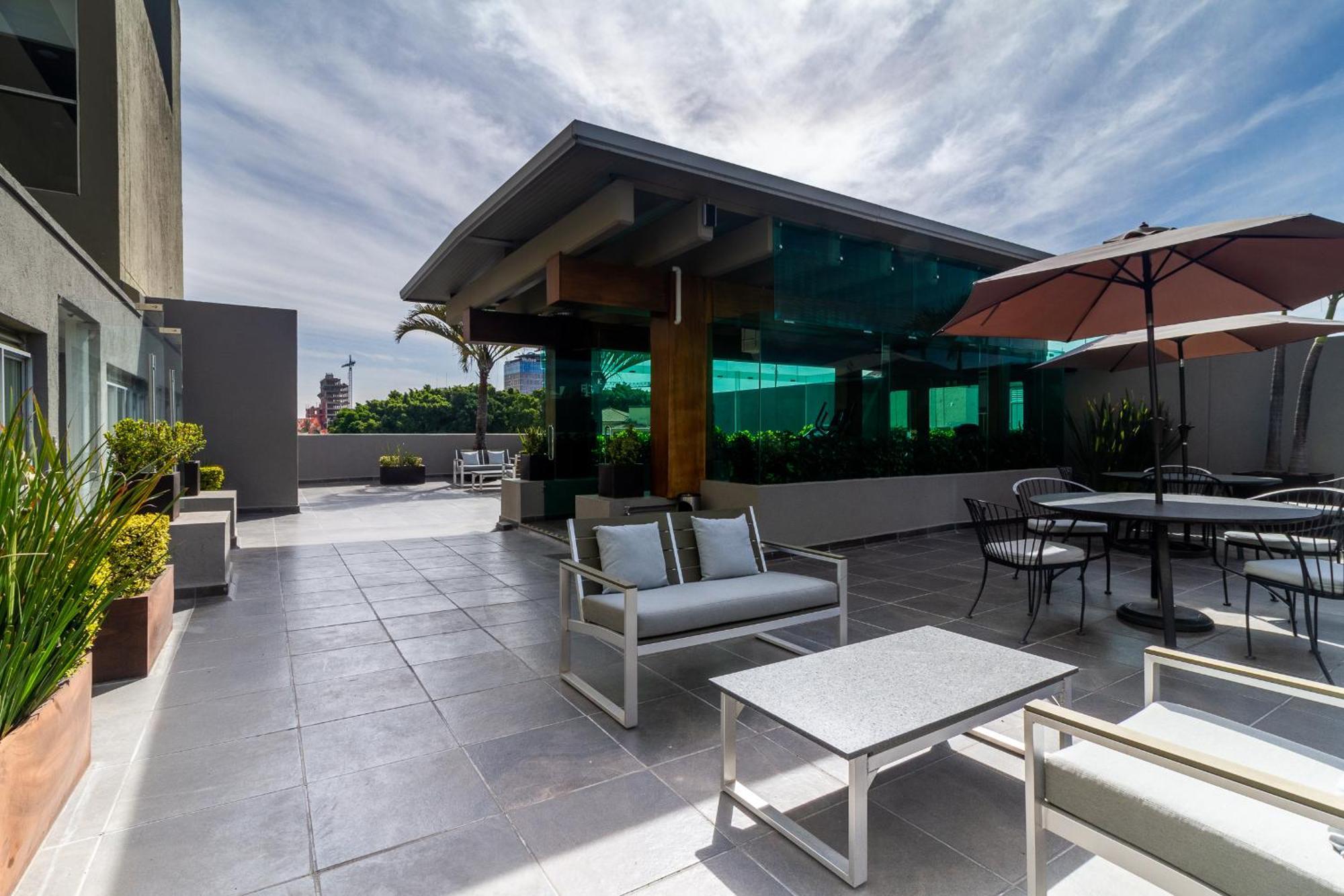 Meson Ejecutivo Guadalajara Minerva - Av Mexico Exterior foto