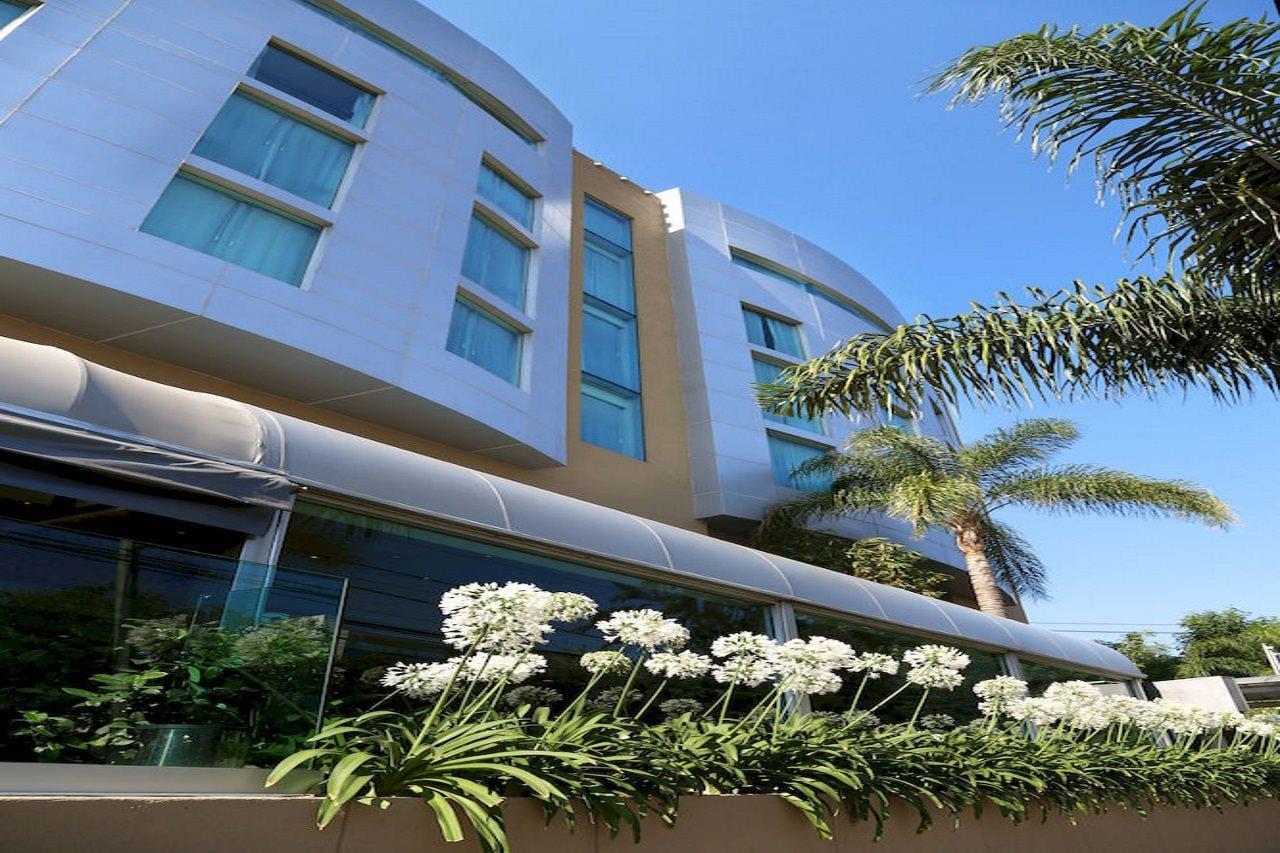 Meson Ejecutivo Guadalajara Minerva - Av Mexico Exterior foto